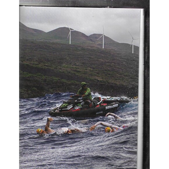 Hana Hou! The Magazine of Hawaiian Airlines Dec Jan 2025 Art Culture Travel - Picture 6 of 7